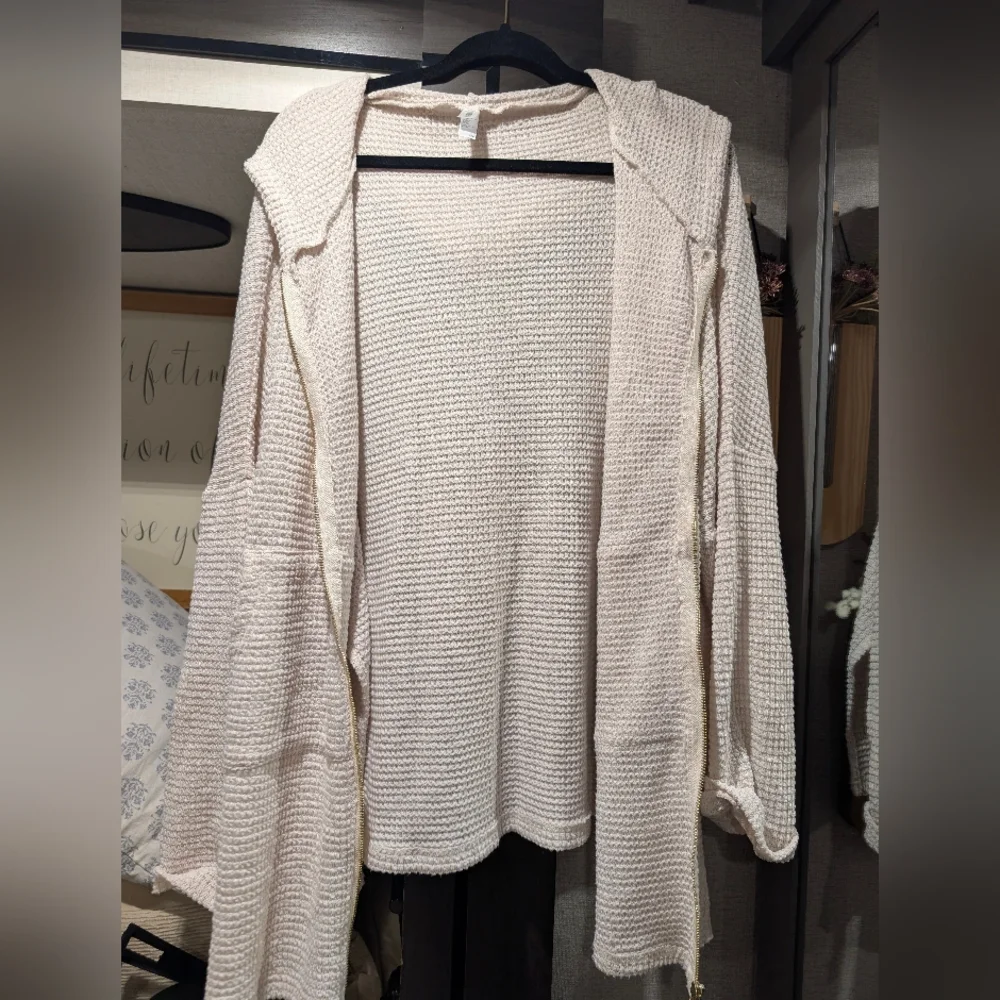 CAUGHT YOU LOOKIN SIDE SLIT THERMAL ZIP UP - Picture 7 of 8